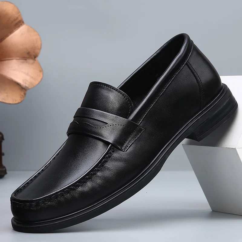 Mens Classics Business Dress Shoes Outdoor Slip Loafers Casual Leather Driving Shoes Brand Genuine Leather Walking ShoesXJ251010