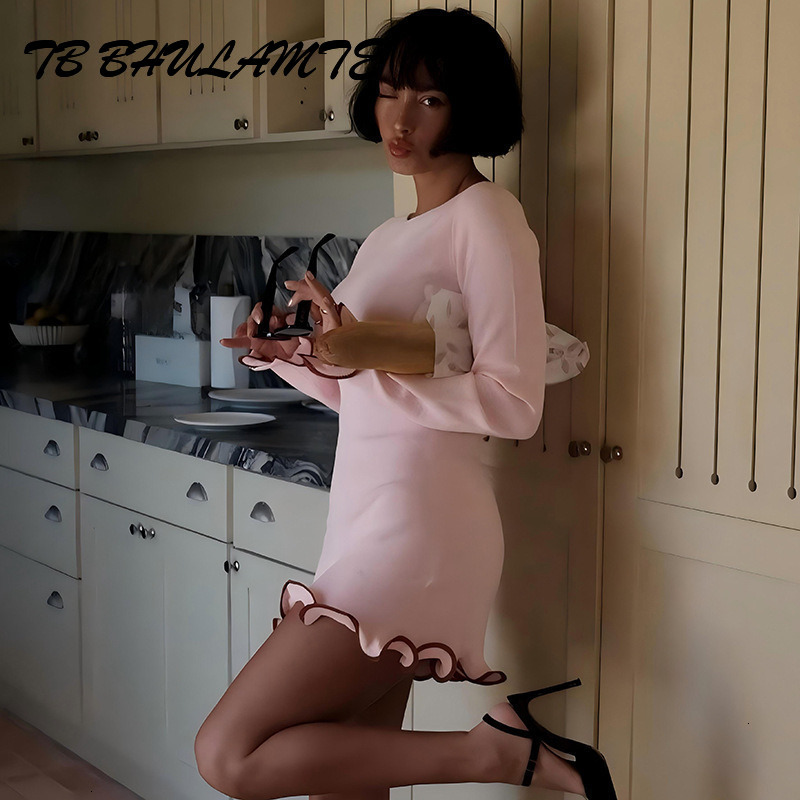 TB BHULAMTE Free Shipping New Designer Clothing Autumn And Winter Women's Fashionable And Elegant Solid Color Round Neck Long Sleeved Slim Pleate