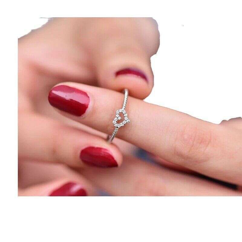 Designer Jewellery High Quality Korean Fashion Hollow Peach Heart Ring Thin Circle Design for Daily Wear Gift Textured Delicate Accessory