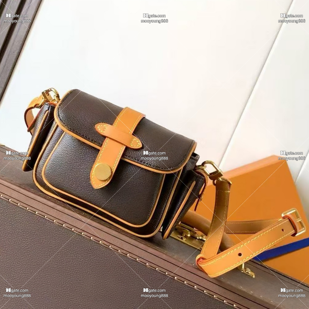 12A Upgrade Mirror Quality Designer Cargo Bags for Men Mini Bag 23cm Luxury Handbag Shoulder Bags Strap Brown Crossbody Purse with Box M14742