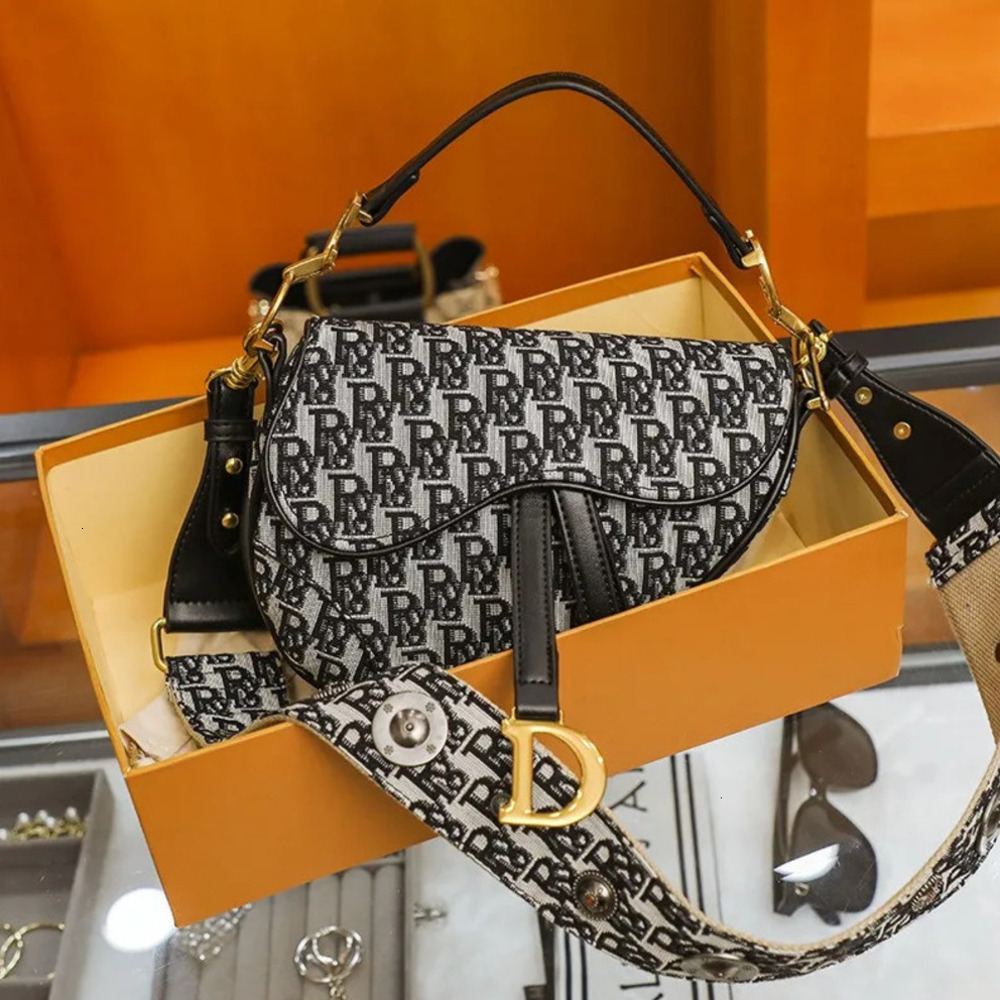 designer bag saddle bag womens fashion crossbody classic shoulder bag printed letters 345