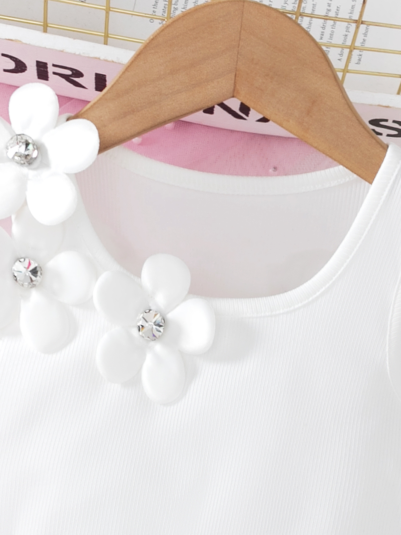 Girls' Elegant Style Outfit: Sleeveless Top with 3D Flower Decor & Pink Skort Set, Perfect for Little Ladies-2661