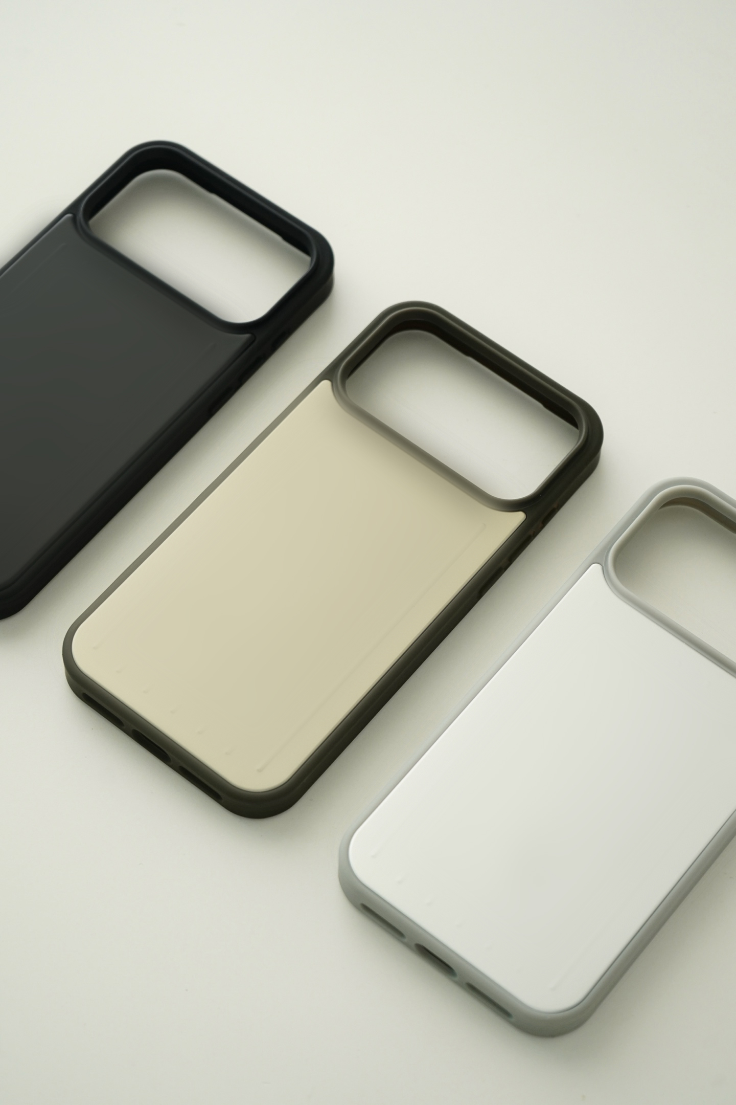 Phone Shell R1m0 Phone Case 17 Pro 17 Pro Max Metal Designer New Aluminum All Inclusive Phone Protection Case Black Silver Titanium Gold Stable Invent