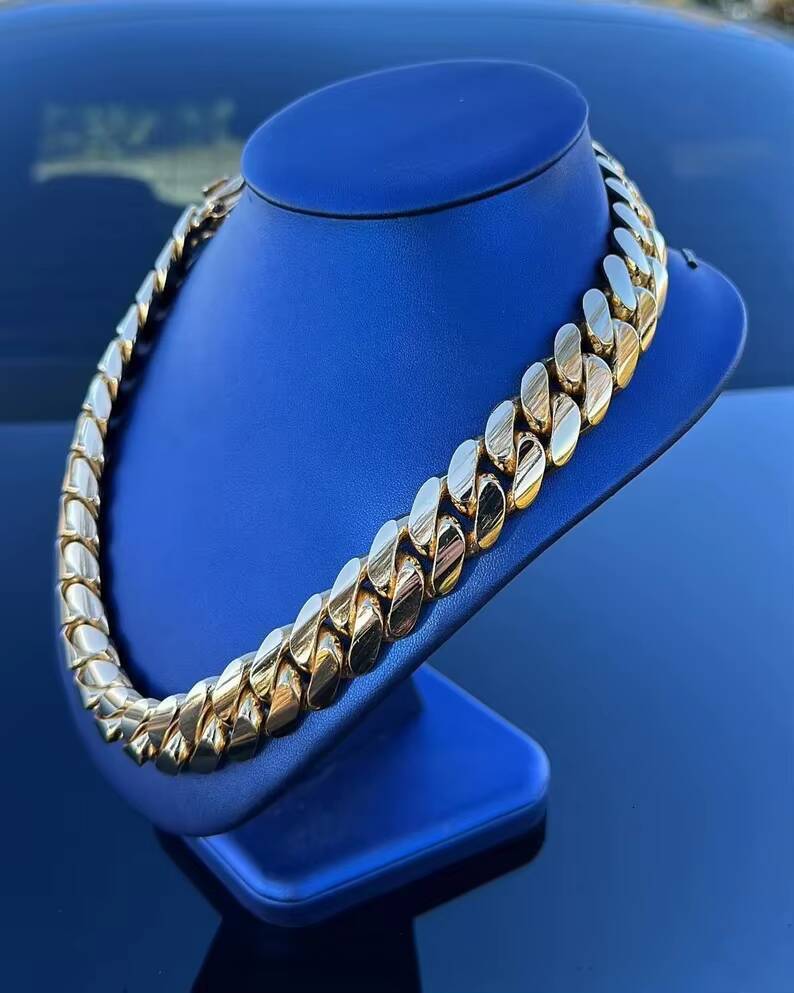 Handmade Miami Cuban Link Chain Necklace for Men Solid 18K Yellow Gold Chunky Style Vintage Fashion Jewelry From Cuba