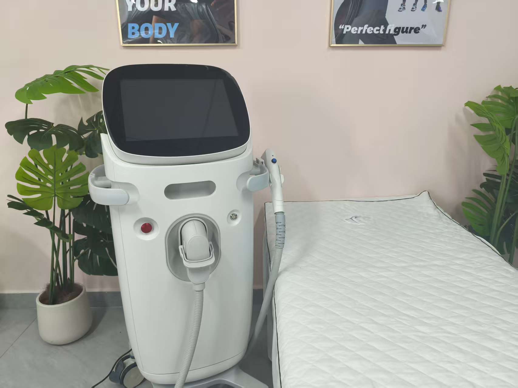 Ultra HIFU Anti-Aging Technology Anti-aging Reduces Wrinkles And Stimulates Collagen Regeneration Efficient And non-invasive Facial Contouring Machine