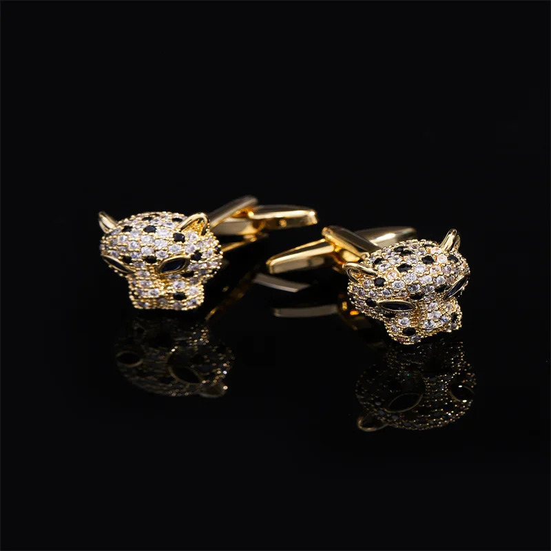 Luxulry Rhinestone Tiger Head Cufflinks for Men French Shirt Buttons Business Banquet Cuff Links Accessories High Quality251008
