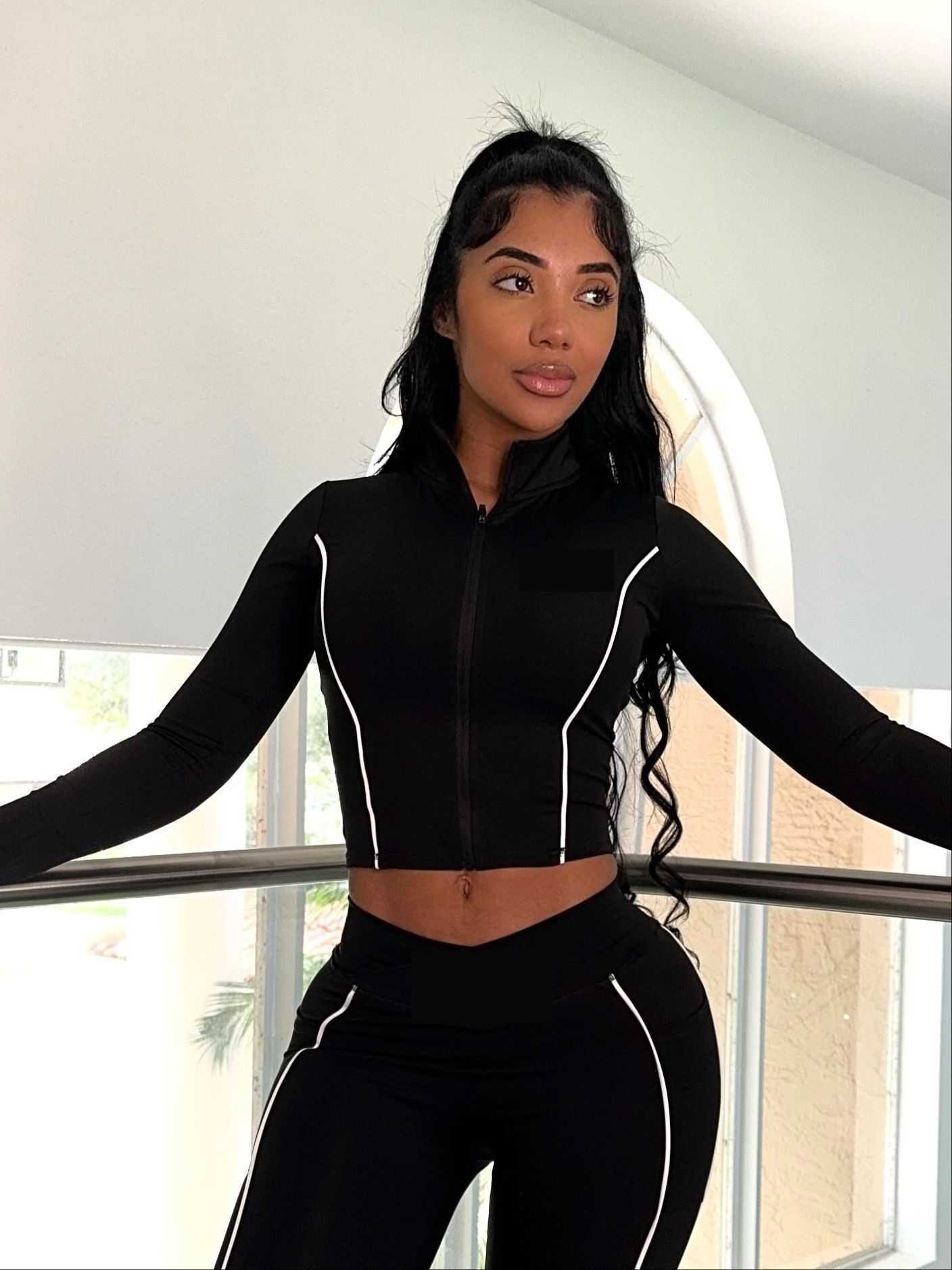 European and American cross-border women's clothing 2024 autumn-winter new style hourglass-shaped jacket and tight pants two-piece setZ251010