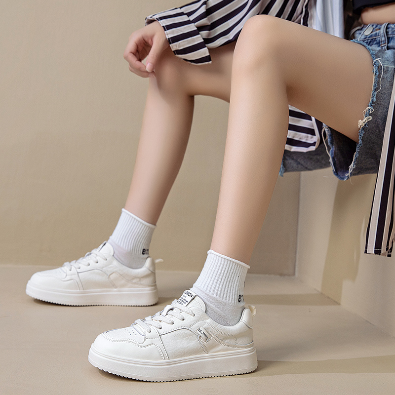 Women's White Sneakers - New Fall Collection: Lightweight Flat-Soled Trendy Athletic Casual College Sneakers