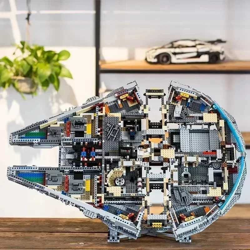 ZOCO 2025 IN Stock 8445Pcs Falcon Bricks The Large Millennium Ship Building Blocks for Adts Birthday Gifts C251111