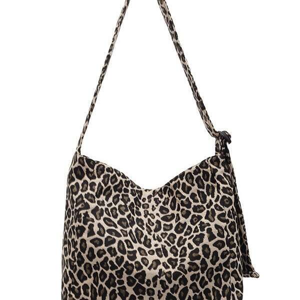 Leopard Print Canvas Women 2024 New Korean Version Large Capacity Crossbody for Class Commuting Single Shoulder Underarm Tote Bag