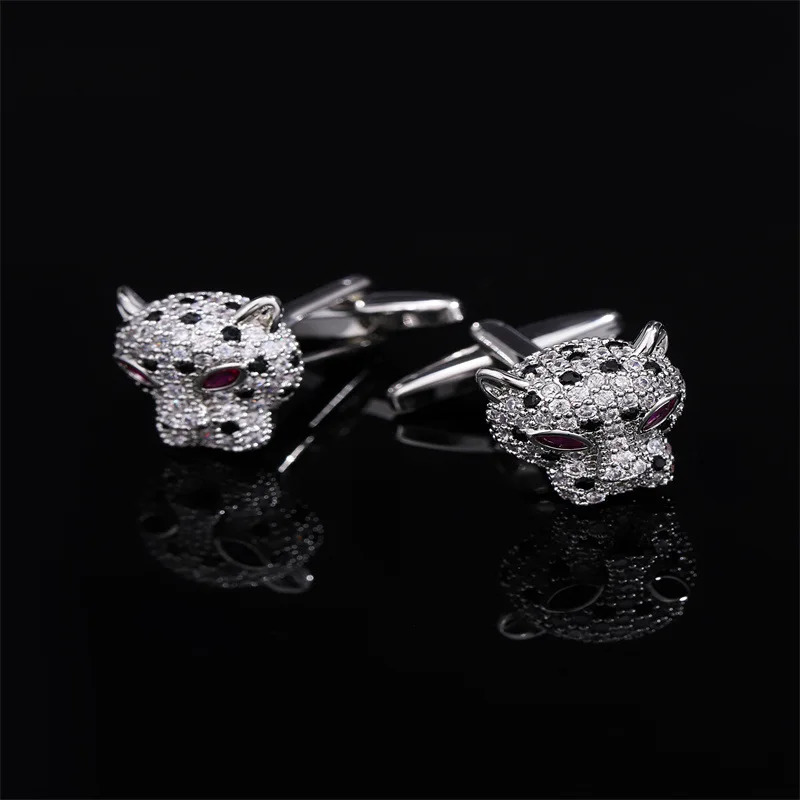 Luxulry Rhinestone Tiger Head Cufflinks for Men French Shirt Buttons Business Banquet Cuff Links Accessories High Quality251008