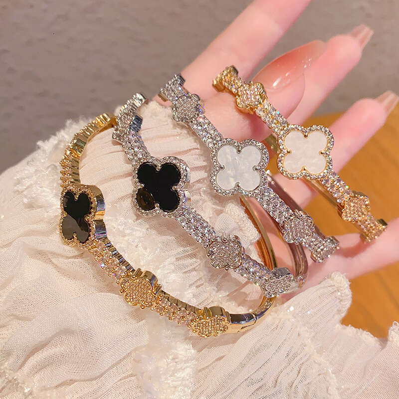 Lucky Four-leaf Clover Shell High-end Ring Set Electroplated Copper Bracelet