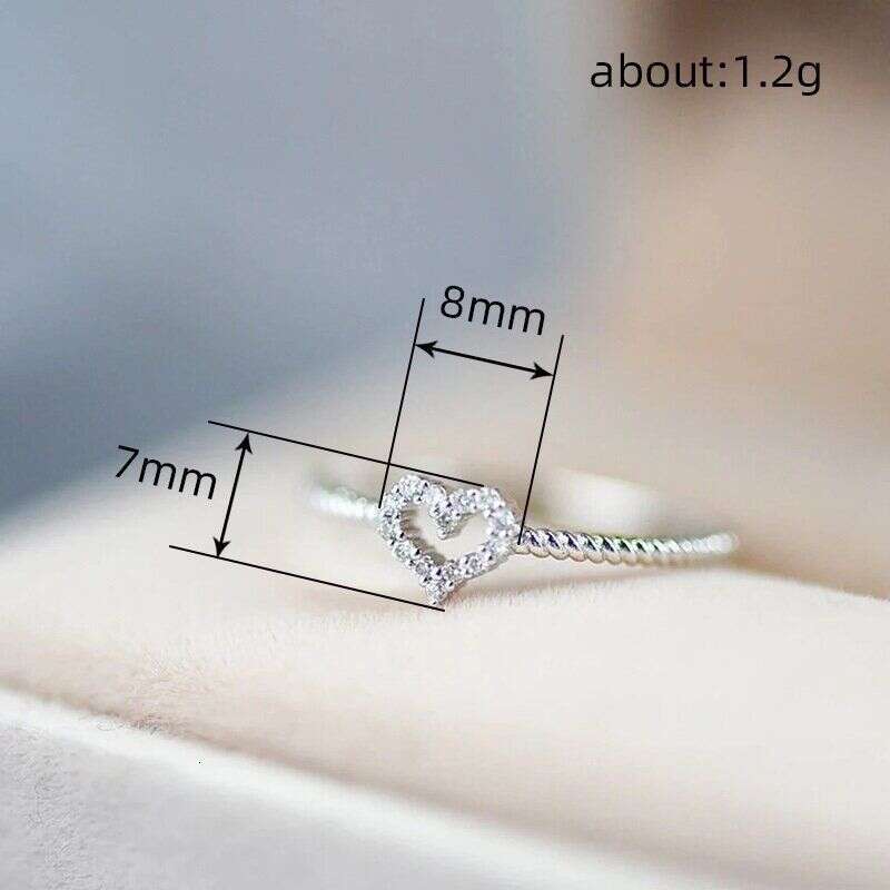 Designer Jewellery High Quality Korean Fashion Hollow Peach Heart Ring Thin Circle Design for Daily Wear Gift Textured Delicate Accessory