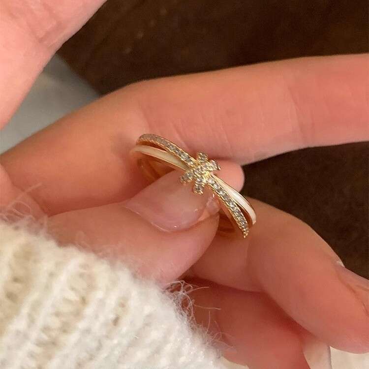 Bracelets Designer bangle Luxury jewelry for Women knot Bracelet Zircon inlay copper plated with 18K gold silver Simple Fashion Festival vacation gift