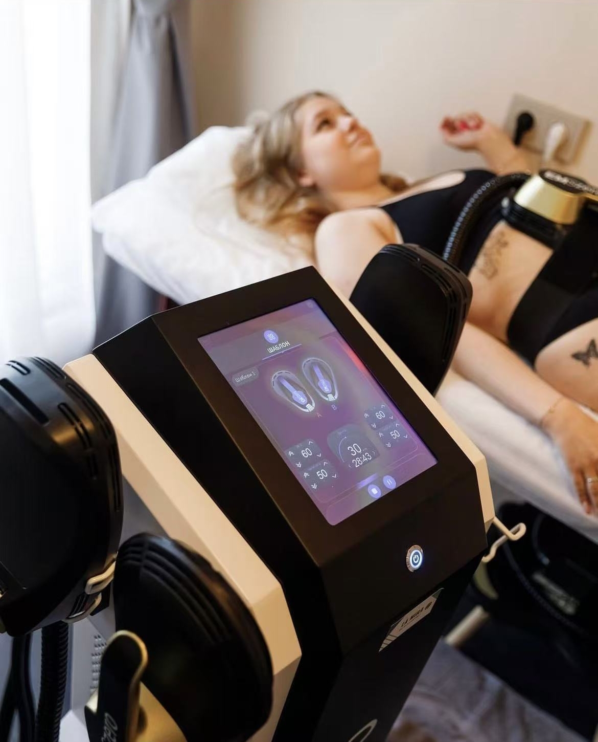 EMS Body Contouring and Sculpting Machine HI-emt EMSZERO 200HZ 15Tesla Fat Reduction Tighten Skin Non-Invasive Weight Loss Beauty Spa Equipment