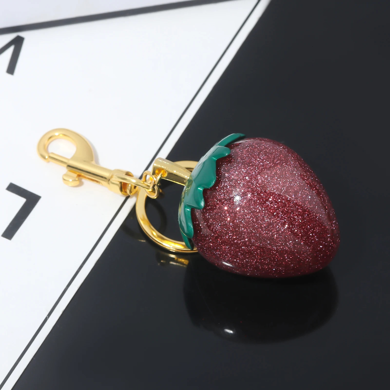 Glitter Strawberry Bag Charm Keychain Exquisite Red Crystal Cherry Apple Key Chain for Women Bag Purse Pendant Accessories Gift 251010