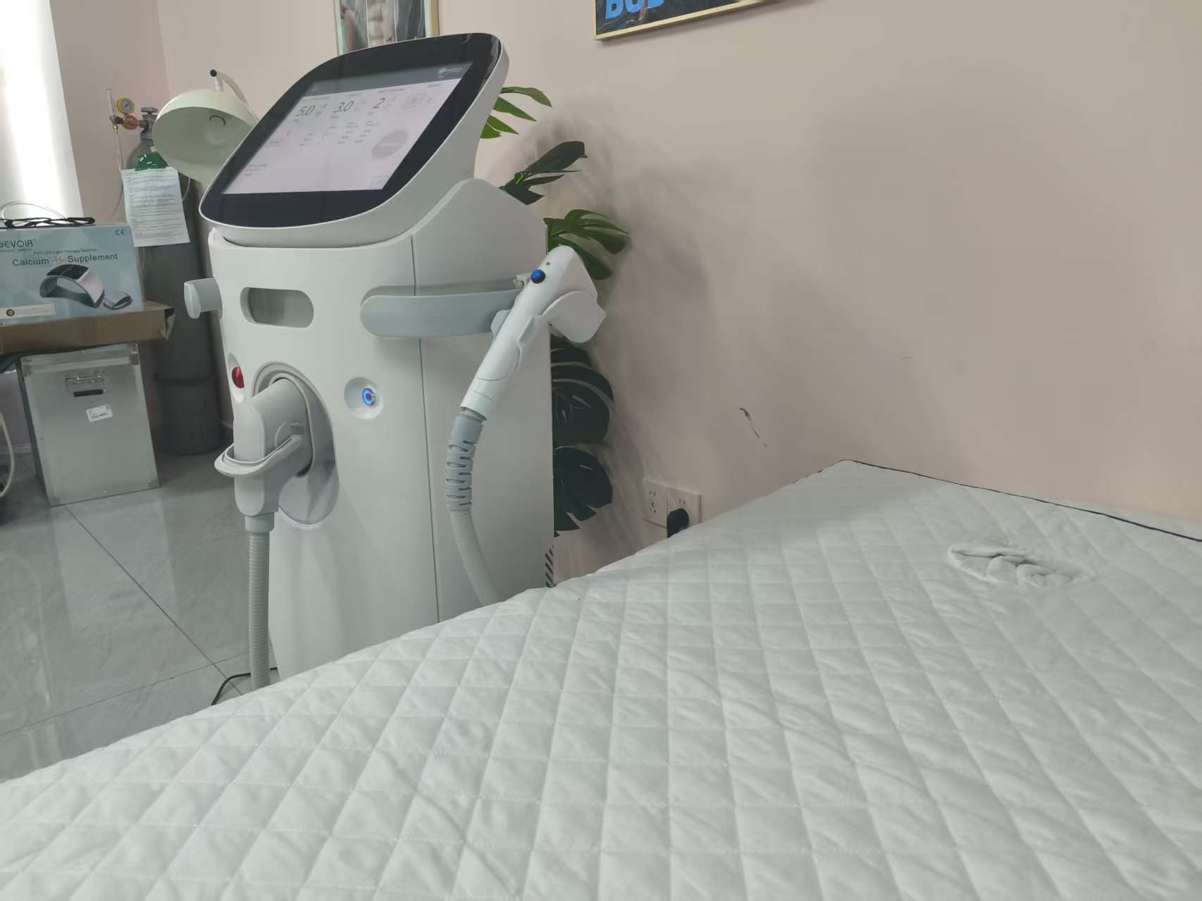 Ultra HIFU Anti-Aging Technology Anti-aging Reduces Wrinkles And Stimulates Collagen Regeneration Efficient And non-invasive Facial Contouring Equipme