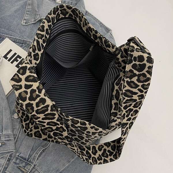 Leopard Print Canvas Women 2024 New Korean Version Large Capacity Crossbody for Class Commuting Single Shoulder Underarm Tote Bag