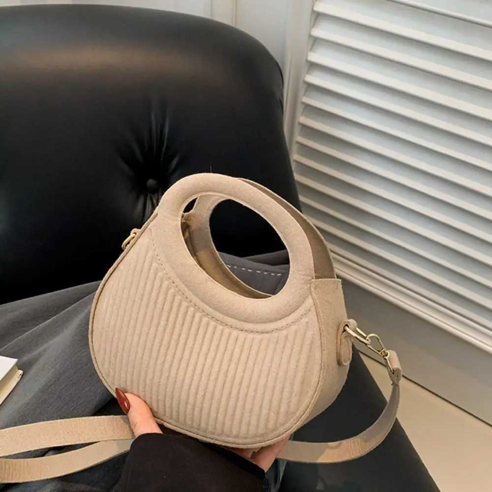 PU Leather Felt Crossbody Bag Korean Style Half Moon Bag Hobos Handbag Fashion Design Solid Color Pleated Shoulder BagW251101