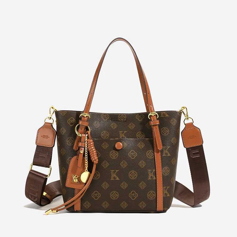 luxucury Ladies' Messenger Tote Spacious Leather Handbag Ideal for Work & Travel