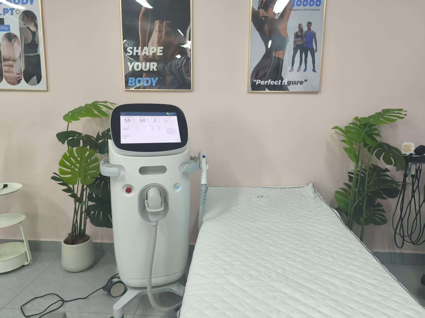 Ultra HIFU Anti-Aging Technology Anti-aging Reduces Wrinkles And Stimulates Collagen Regeneration Efficient And non-invasive Facial Contouring Equipme