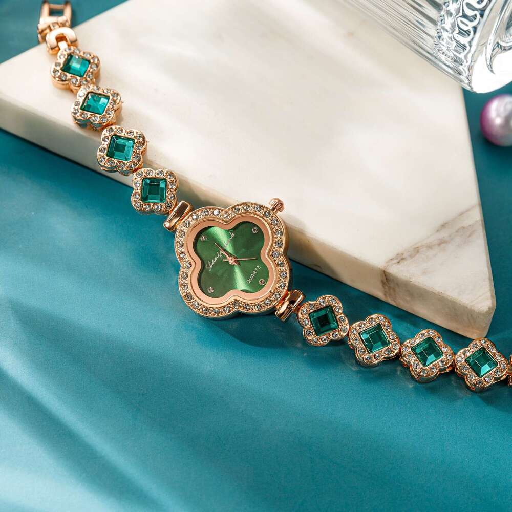 Fashion Four-Leaf Clover Bracelet Quartz Green Women's Female Watch