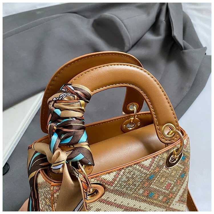 Best HighEnd Minimalist Unique Vintage Fashionable Crossbody Handbag for Women with Large Capacity Solid Color and Elegant J251010