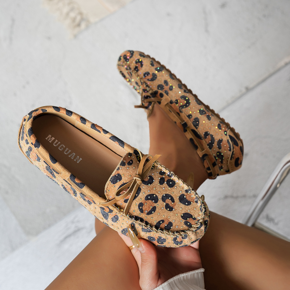 Women Casual Rhinestone Decoration Luxury Leather Shoes Leather Leopard Print Women's Shoes Fashion Designer Loafers Soft Sole Leisure Shoes Zapa