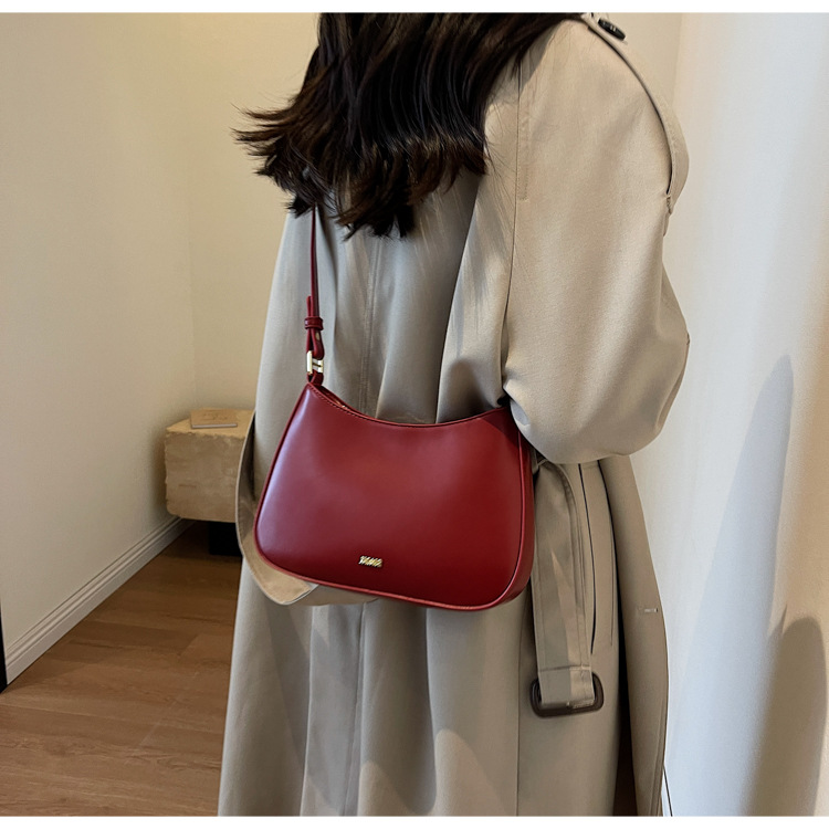 designer 2025 New Style Women's Bag - Small, Exclusive, Sophisticated, Large Capacity, Soft Leather, Commuter Tote Bag, Retro High Style, Student