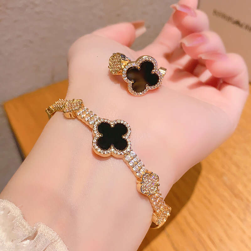 Lucky Four-leaf Clover Shell High-end Ring Set Electroplated Copper Bracelet