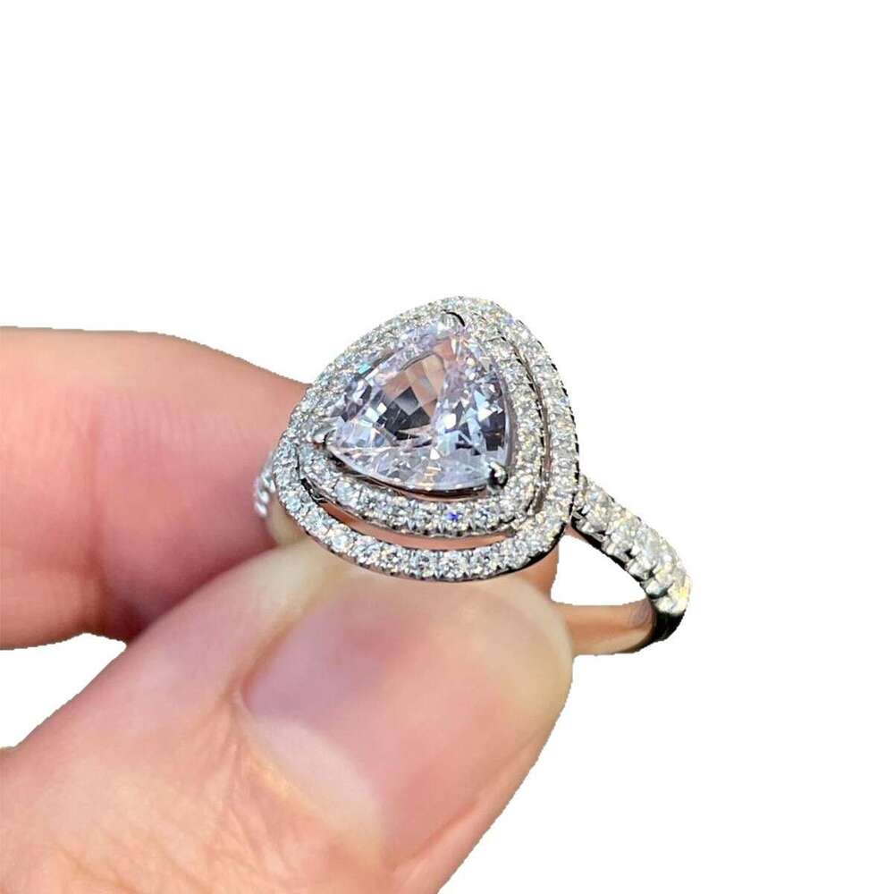 Designer Jewellery High Quality Princess Inspired Geometric Zircon Engagement Ring for Proposal Gift Special Occasions Textured Elegant Accessory