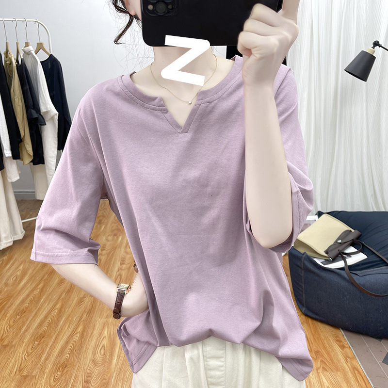Design Sense Designer Shirt Small V-neck Loose Short Sleeve T-shirt For Women Fashionable Age-reducing Top 2025 New Hong Kong Style Designer Hoodie Retro T-shirt