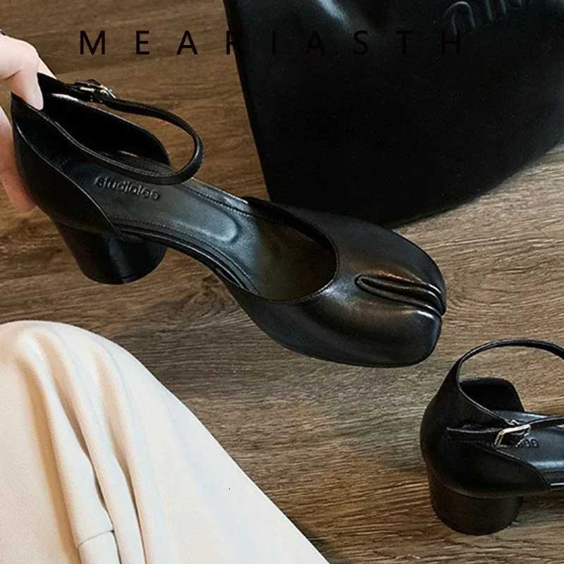 2025 Woman 6cm High Heel Split Toe Tabi Shoes Solid Colors Female Shoes Ballet Dress Comfortable Retro Mary Janes Summer SandalsXJ251011
