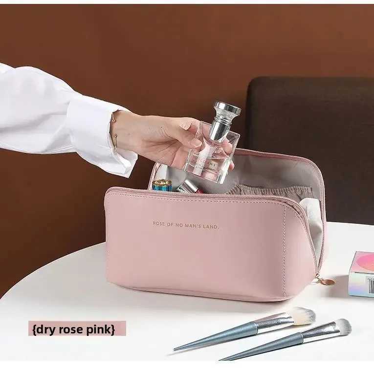 Large Capacity Portable Travel Wens Makeup Bag PU Cosmetic Storage Organizer Pure Color Fiable Cpact Size D251011
