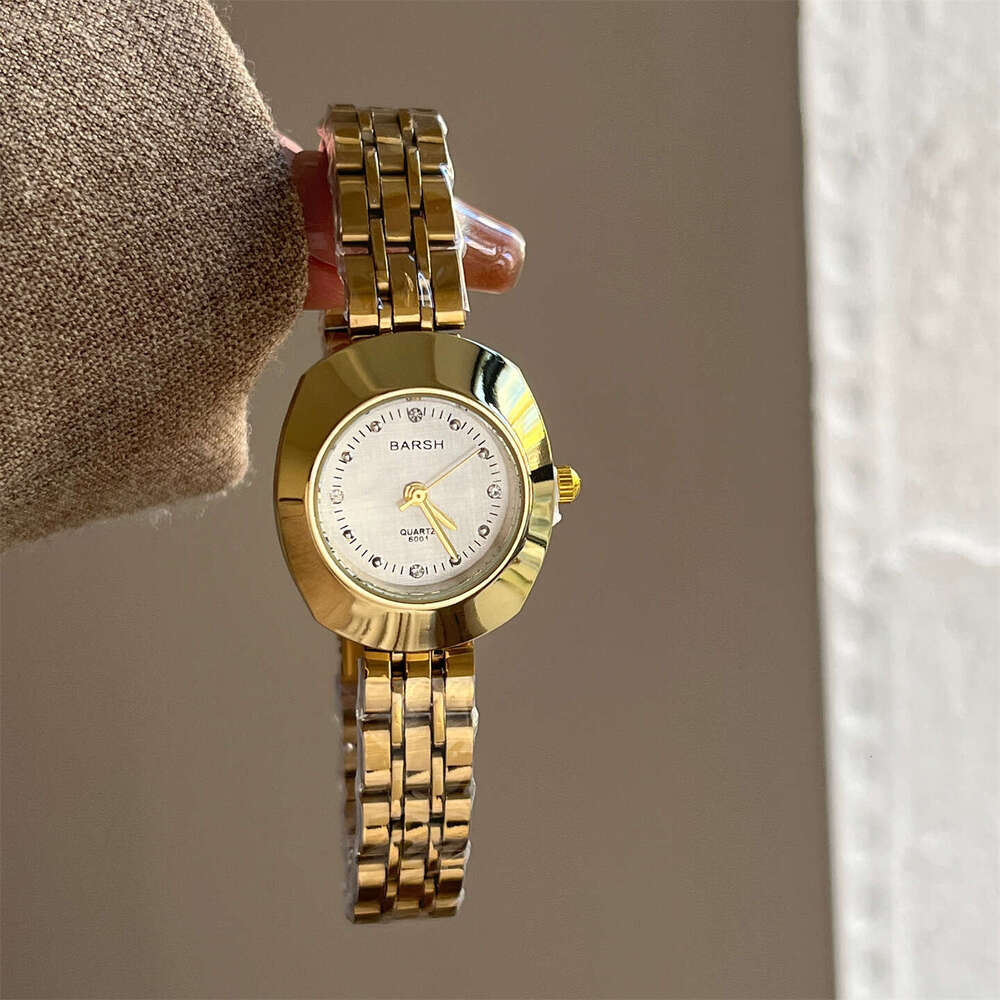 Second-h gold Designer Small Dial Internet Celebrity Whitening Watch for Women Exquisite Commuting Versatile Chain Hot-selling Model