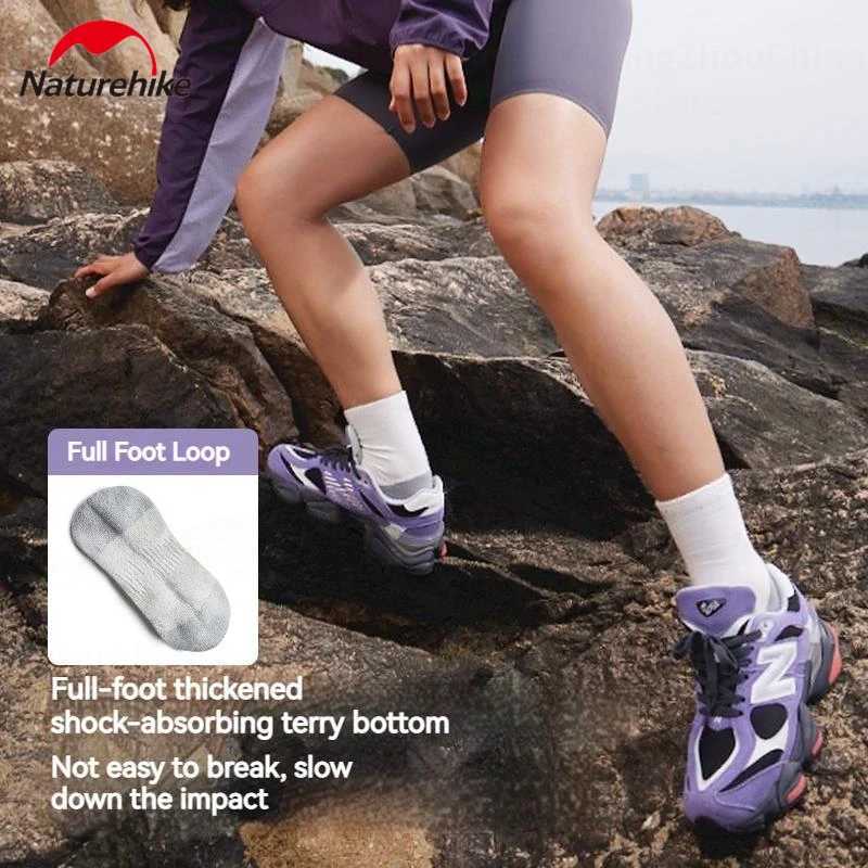 Naturehike Outdoor Sports Socks Men Women for Hiking Trekking Cycling Running COOLMAX Fabric Damping Socks Ball Mid Calf ShortW251011