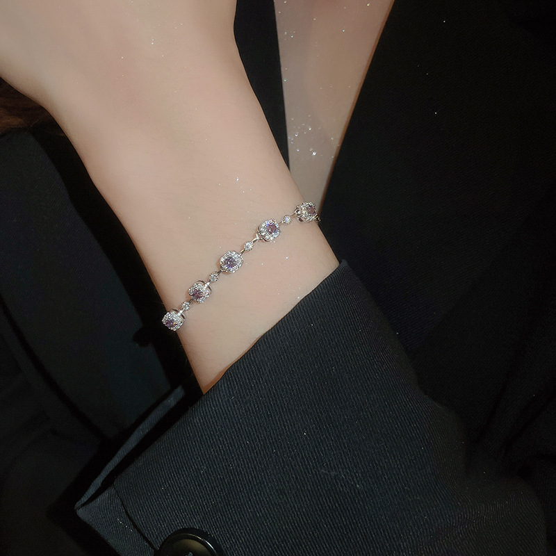 Zircon Inlaid Star Pearl Adjustable Bracelet for Women, Niche Minimalist Style Fashion Jewelry with a Sense of Sophistication - view 6