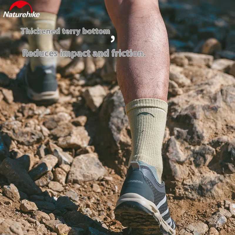 Naturehike Merino Wool Socks Ultralight Warm Thermal Men Womens MidCalf Breathable Outdoor Running Hiking Daily Socks WinterW251011