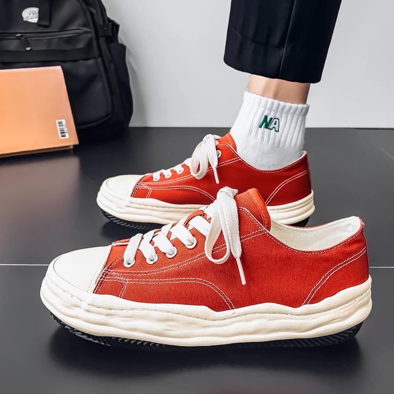 Mens Board Shoessneakersskate shoesCasual Shoes Cushioned Lightweight StreetStyle Daily Wear NonSlip Elegant 251009