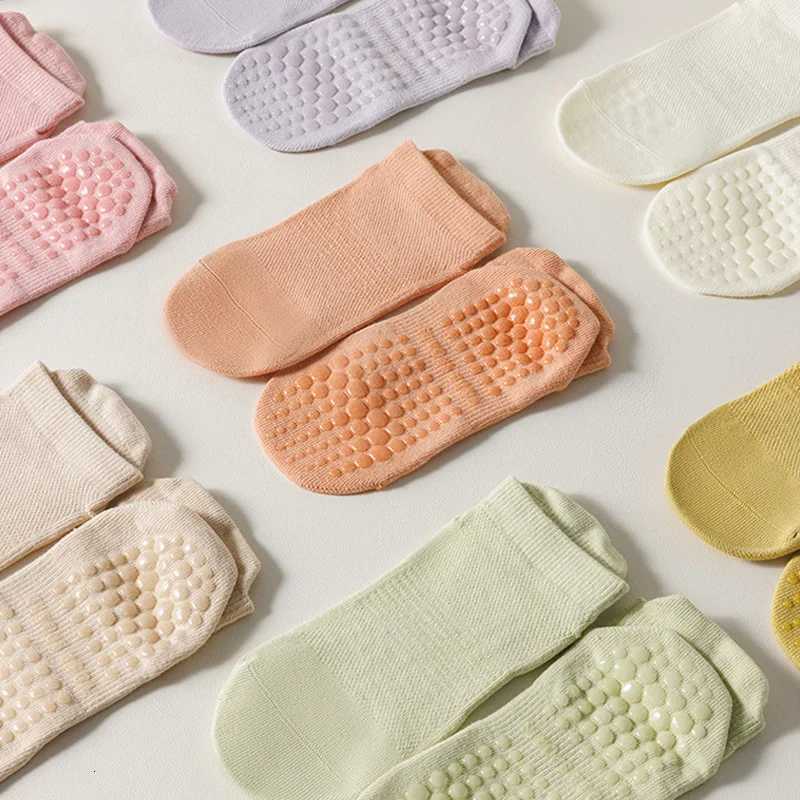 3 Pairs Yoga Socks for Women Breathable Mesh Socks Non Slip Pilates Socks Grip Cotton Low Cut Gym Fitness Sport Short Yoga SocksW251011