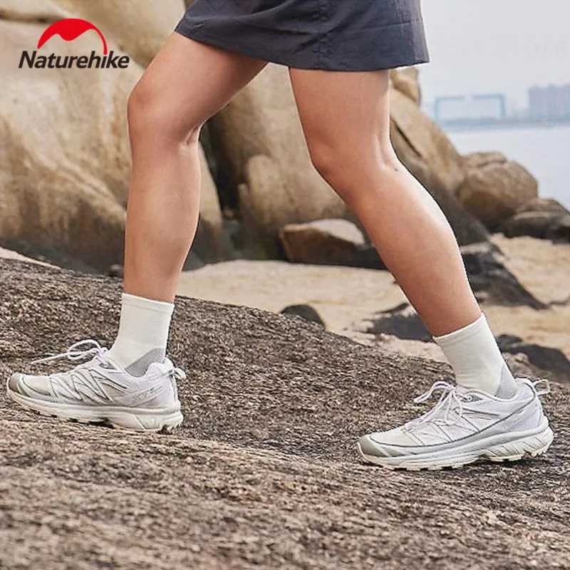 Naturehike Sports Socks QuickDrying Short Long Socks Men Women Outdoor Cycling Hiking Socks Absorbent Comfort Autumn WinterW251011