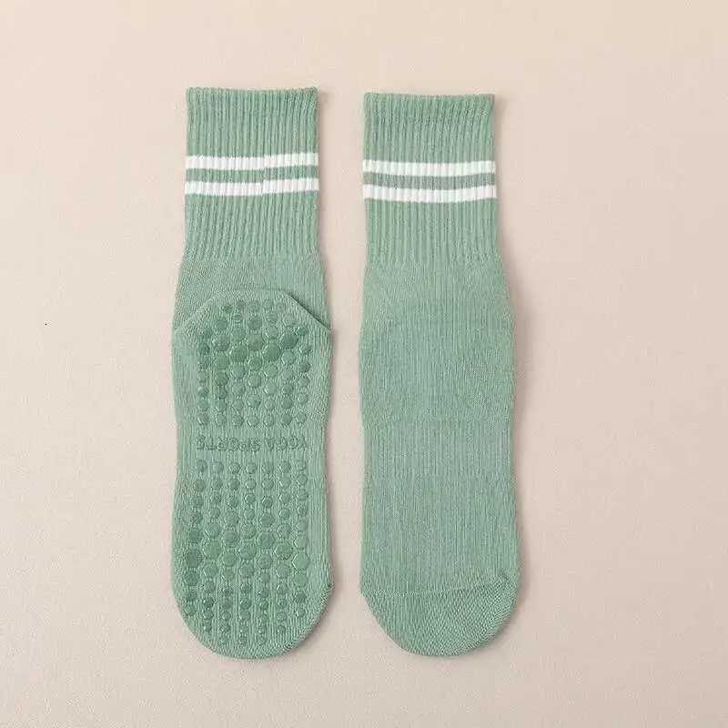Solid Breathable 2025 Yoga Midcalf Socks New Color Striped Cotton Antislip Sports Socks Pilates Socks Dance Fitness Training SW251011