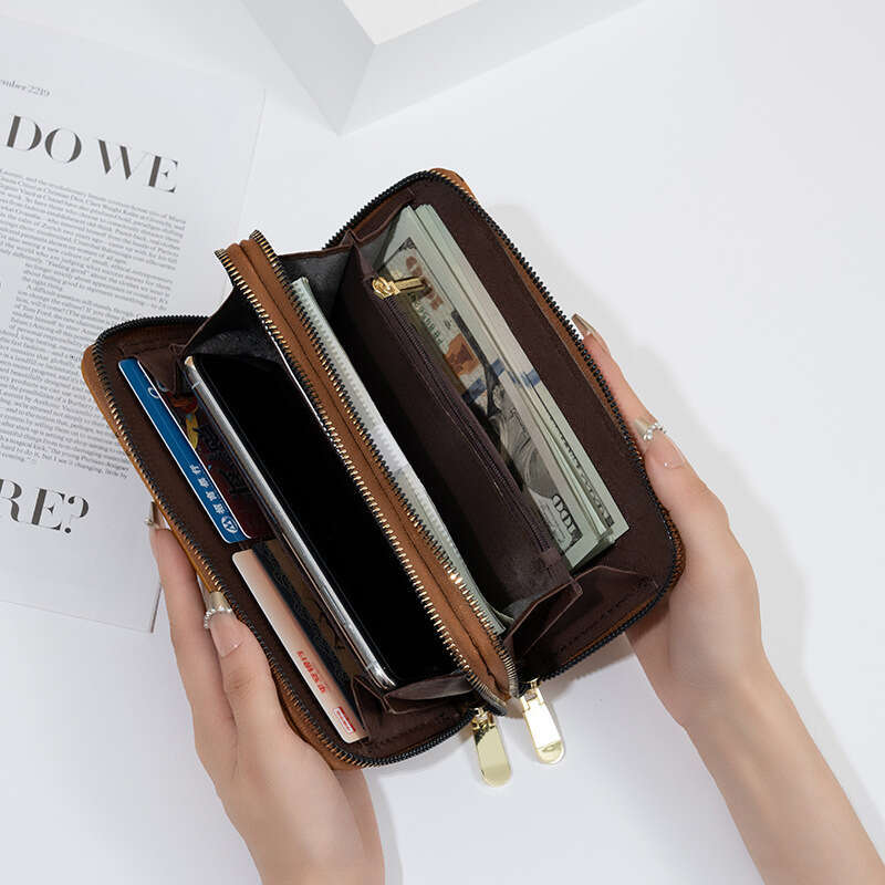 Women's Wallet 2025 New Korean Trend Bear Print Double Zipper Multi-Card Slot Portable Travel Fashion Phone Bag