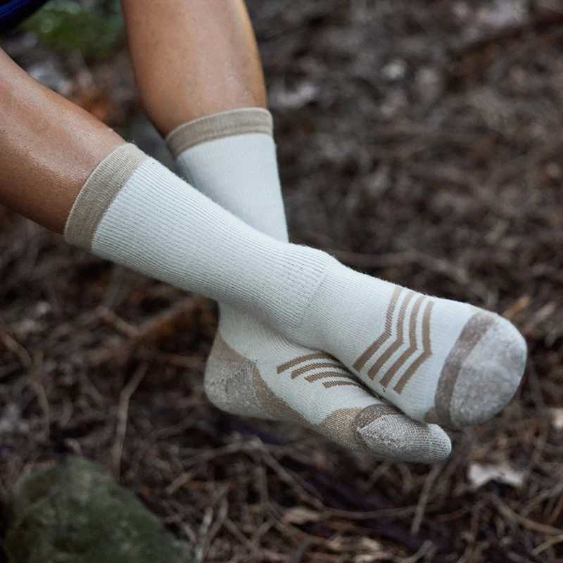 Naturehike Wool Odor Resistant Sports Socks High Tube Mountaineering Outdoor Hiking Socks Running SocksW251011