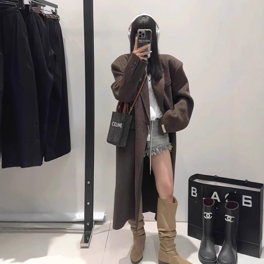 Brown Shoulder Pad Wool Women Overcoat Fashion Lapel Singlebreasted Long Sleeve Coat 2025 Autumn Lady Elegant Outwear250918