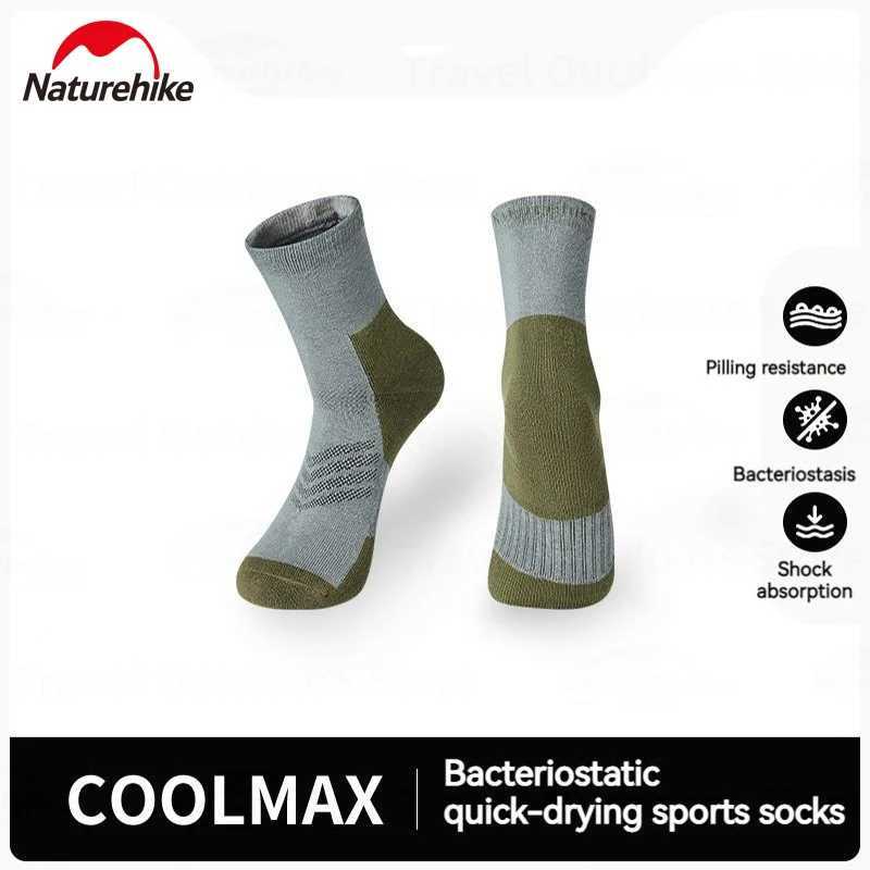Naturehike Quick Drying Sport Socks Men Women Cycling Short Barrel Medium Barrel Socks Outdoor Mountaineering Antibacterial SockW251011