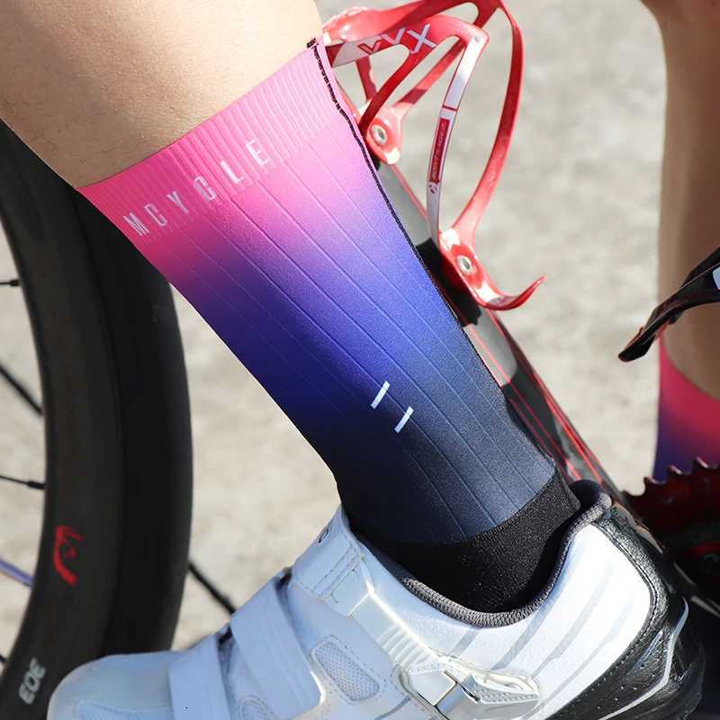 Mcycle Wholesale Compression Sport Socks Running 100 Polyester Bike Bicycle Sock Print Pattern Knitted Aero Cycling SocksW251011