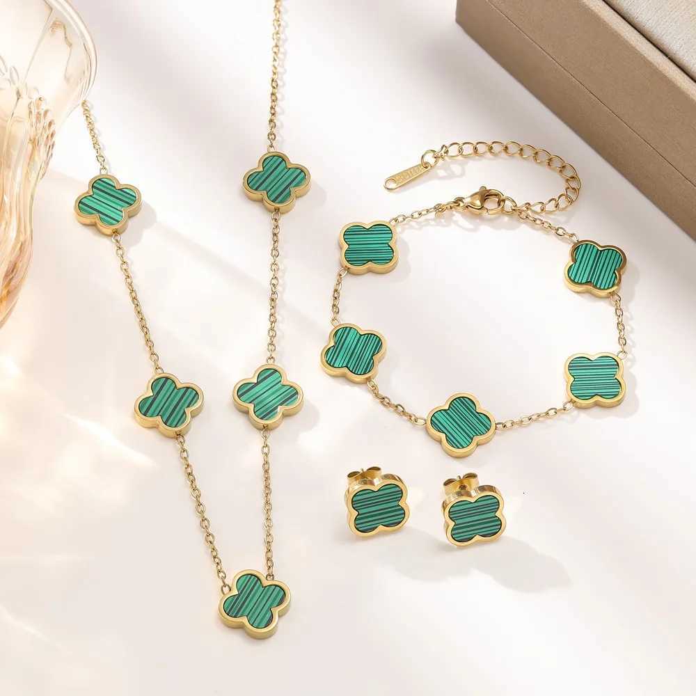 Fashionable And Elegant Luxury Stainless Steel Clover Necklace And Jewelry Set Polished Flower Necklace Z251011