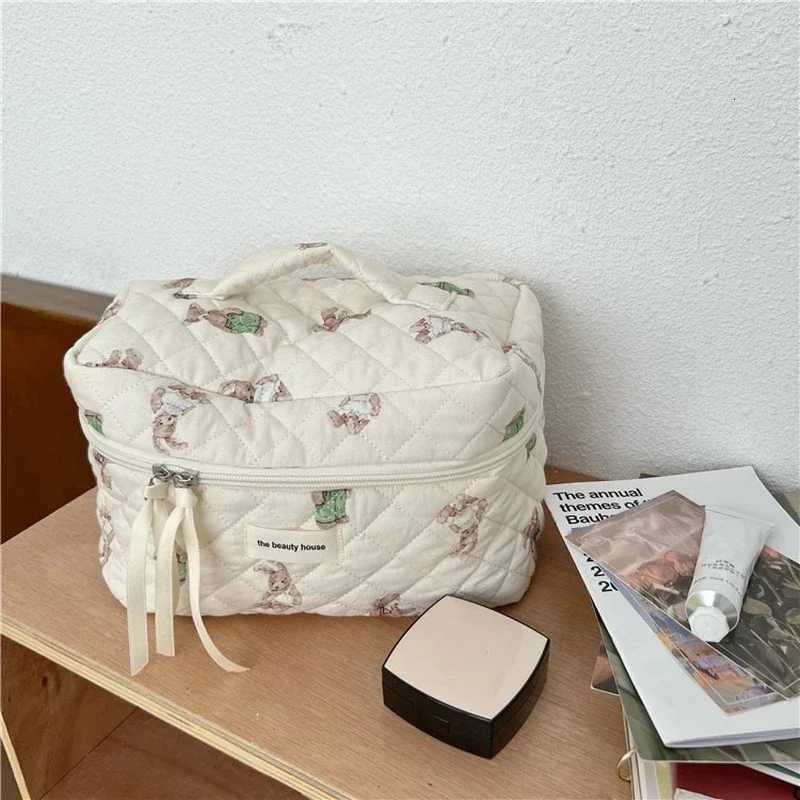 Little Bear Bunny Travel Cosmetic Bag for Wen Makeup Storage Bag Large Toiletry Bags Fem Beauty Case Cott Cosmetic Pouch D251011