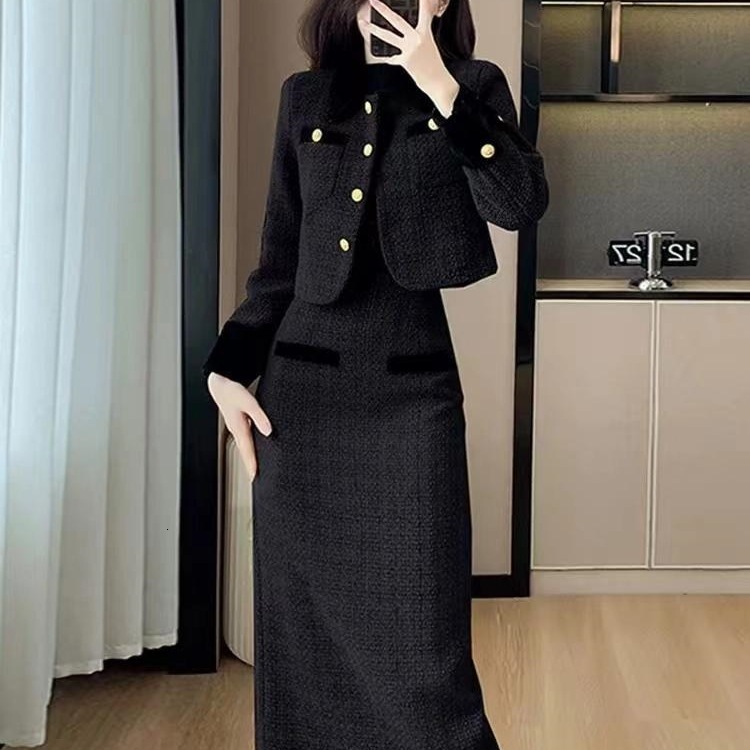 2025 Autumn/Winter New Black Short Wind Jacket Two Piece Set Women's Top Luxury Designer Jacket Autumn/Winter design New Fashionable Set Skirt